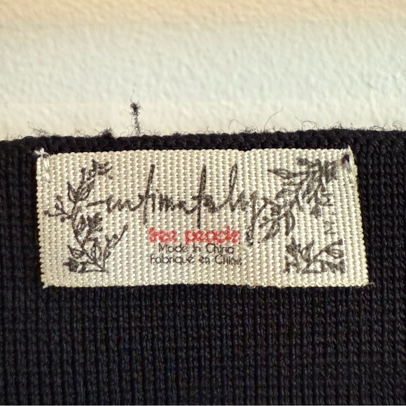 Free People Intimately Size M Flutter Crop Top Butterfly 3D Mesh Sleeve Witchy - Picture 3 of 9